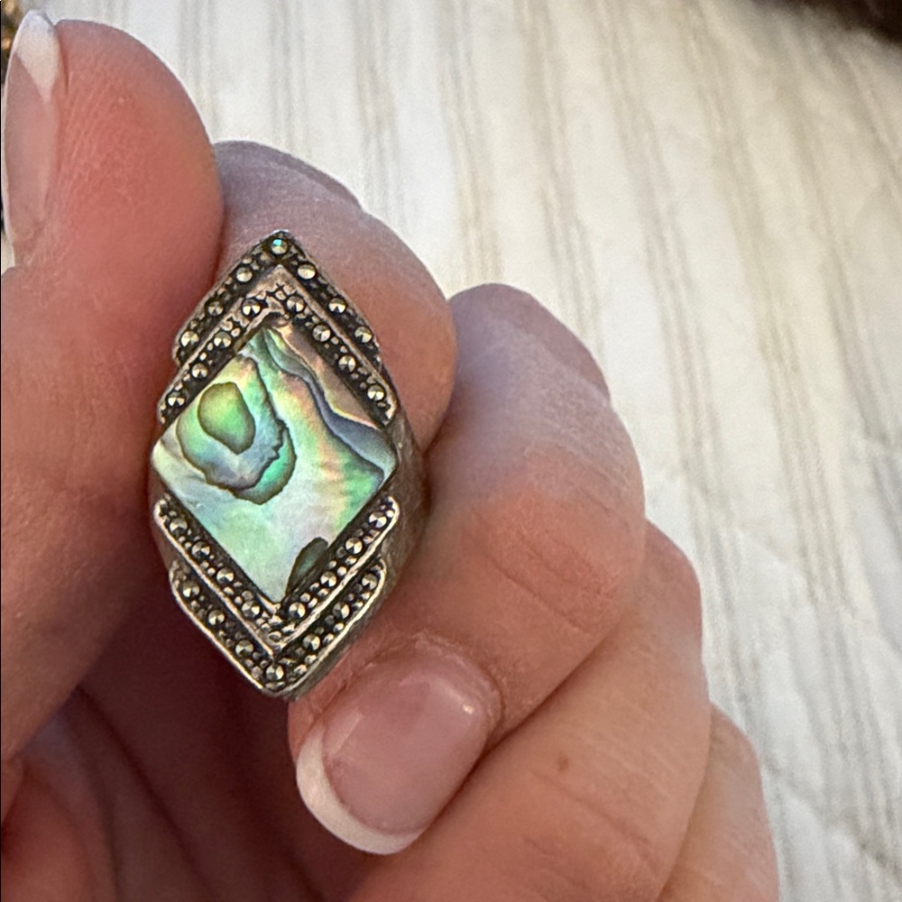Elegant Sterling Silver and Green Abalone Ring 5.5